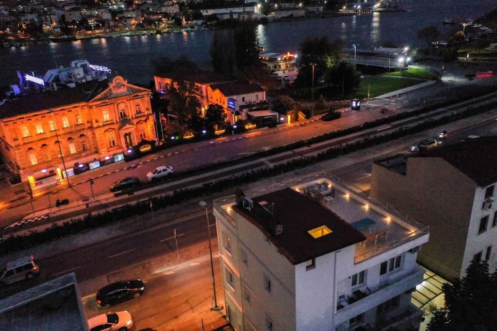 Waterfront Apartment By The Tram - Terrace With Dome & Golden Horn View In Fatih Istambul Extérieur photo