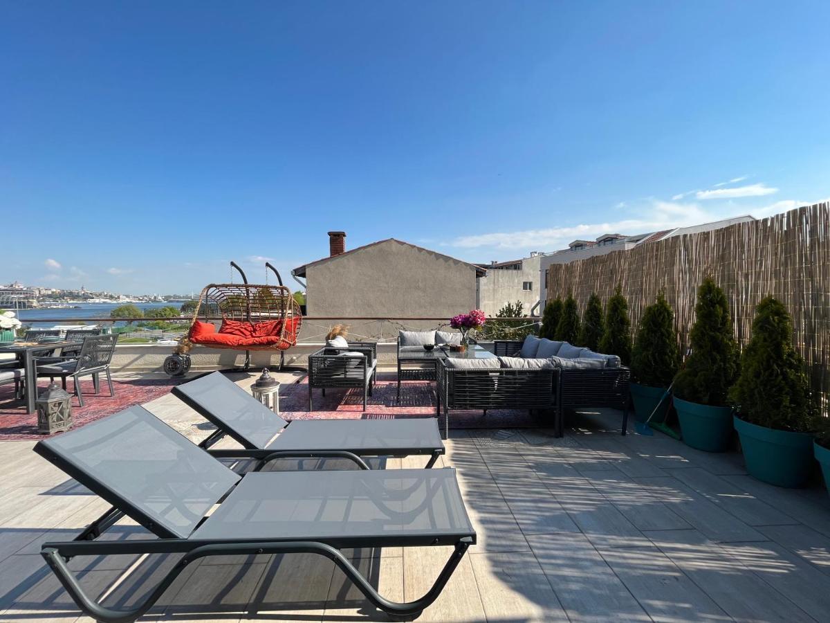 Waterfront Apartment By The Tram - Terrace With Dome & Golden Horn View In Fatih Istambul Extérieur photo