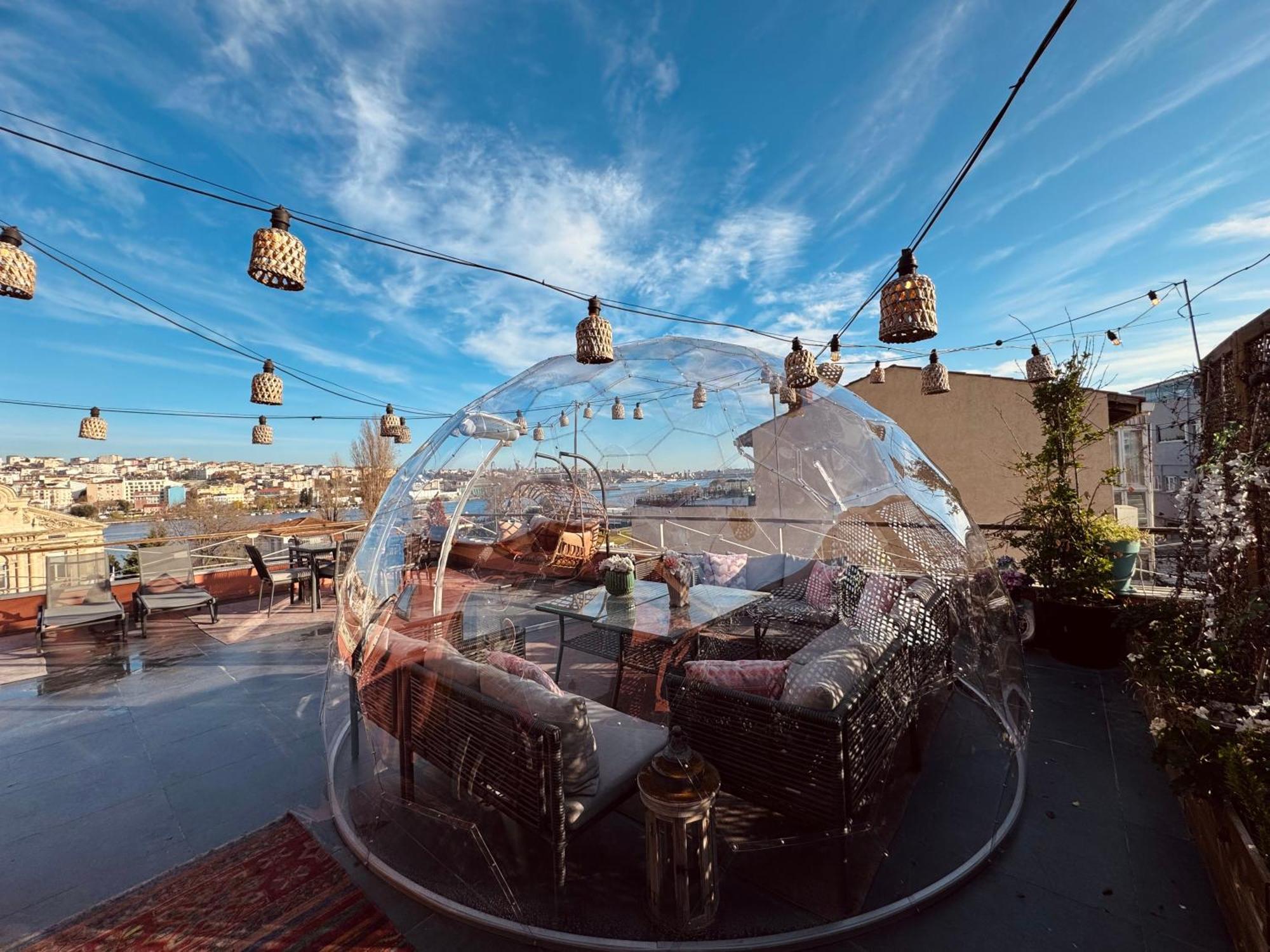 Waterfront Apartment By The Tram - Terrace With Dome & Golden Horn View In Fatih Istambul Extérieur photo