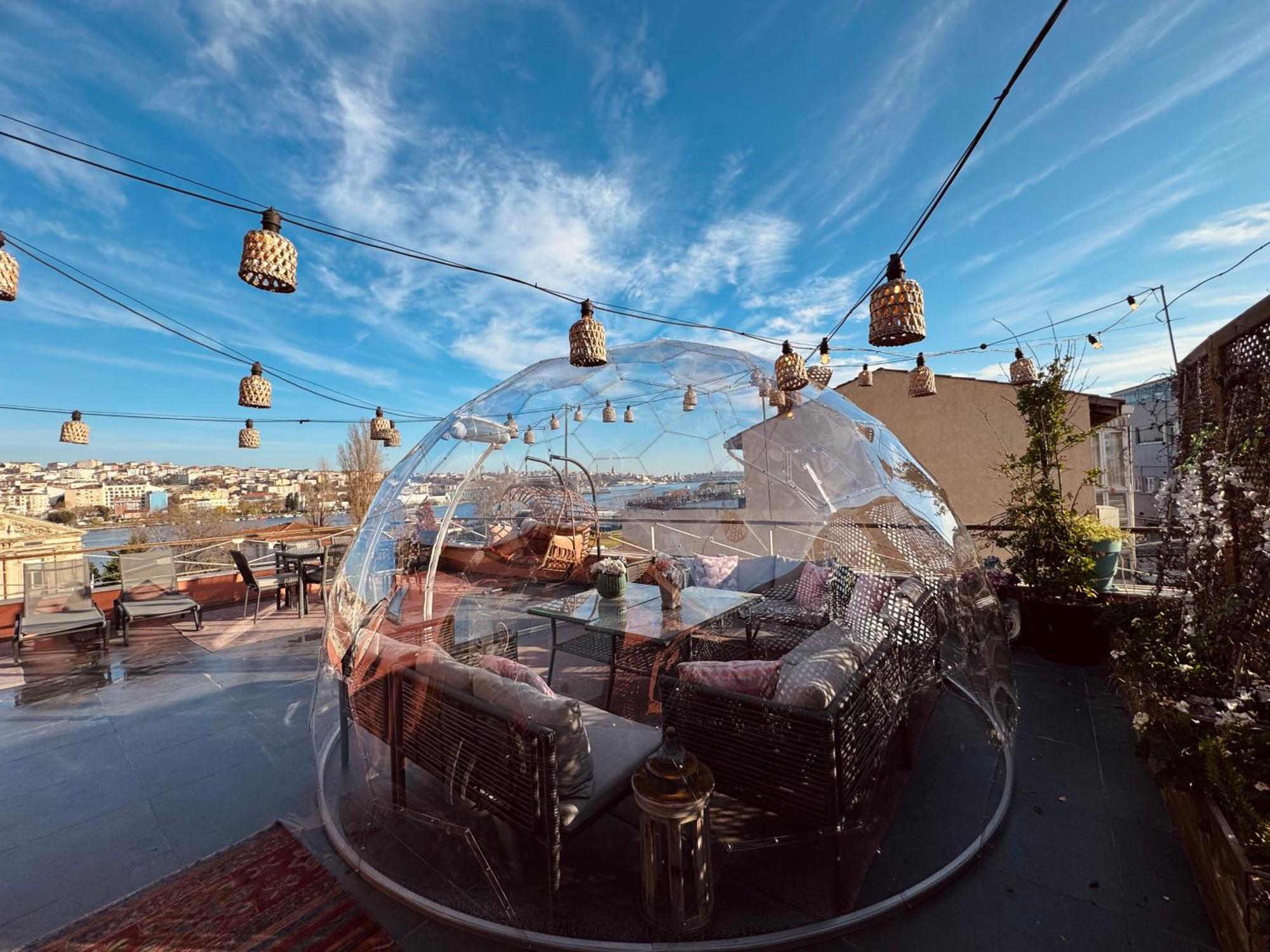 Waterfront Apartment By The Tram - Terrace With Dome & Golden Horn View In Fatih Istambul Extérieur photo