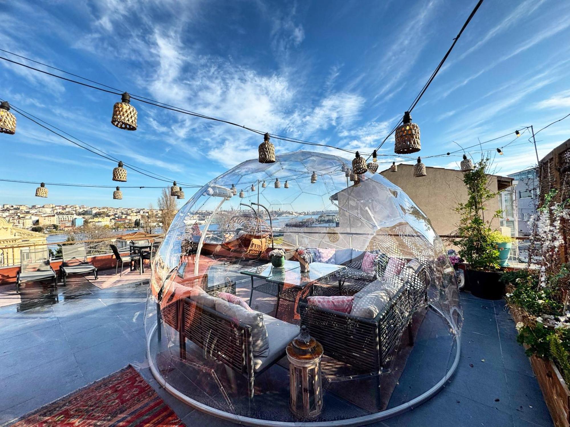 Waterfront Apartment By The Tram - Terrace With Dome & Golden Horn View In Fatih Istambul Extérieur photo